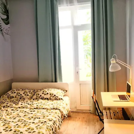 Gafa Garden & - Great Location Hostel Istanbul