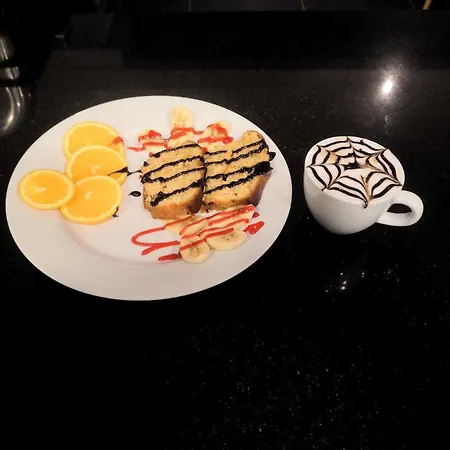 Hostal Gafa Garden & - Great Location *