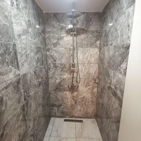 Gafa Garden & - Great Location *